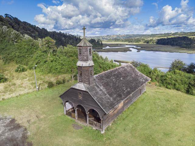 IGLESIAS DE CHILOE COLO TURISMO RELIGIOSO