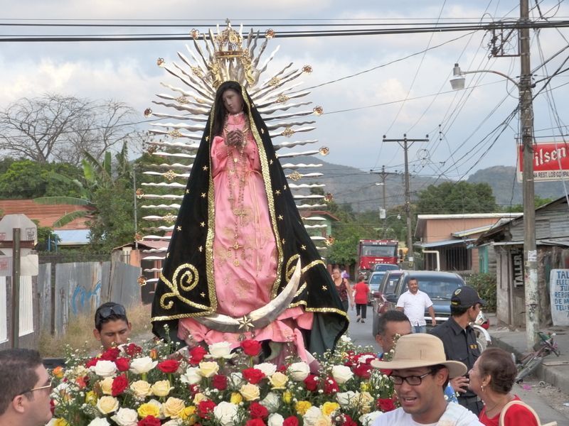 Procesión de Nuestra Señorita La Virgen de Guadalupe costa rica turismo religioso y tradiciones