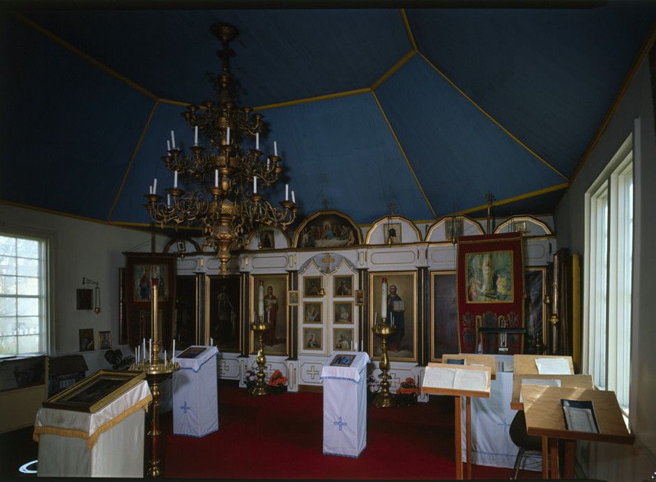 Iglesia de la Santa Asunción de la Virgen María, Kenai iconostasio ortodoxo
