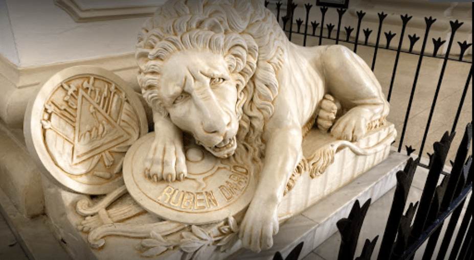 Tumba de Rubén Darío en la CReal Basílica Catedral de la Asunción 
