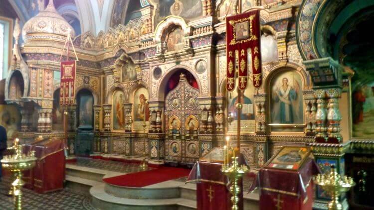 Roberto Fiadone - Trabajo propio Iglesia Ortodoxa Rusa de la Santísima Trinidad, en el barrio de Monserrat, Buenos Aires, Argentina. M. T. Preobrazshensky-Alejandro Cristophersen.
