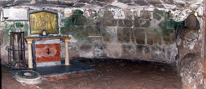 El altar de la celda inferior Cárcel Mamertine Roma