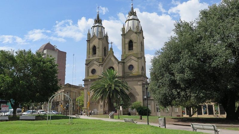 Iglesia San Miguel Arcángel y de todos los Santos paraná Entre Rios