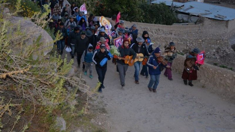 Celebración de la Cruz de Mayo en socorama chile romeria