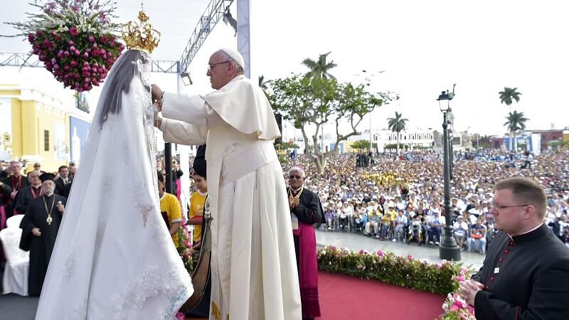 l Papa Francisco la coronó a la Virgen de la Puerta de Otuzco como “Madre de la Misericordia y de La Esperanza”