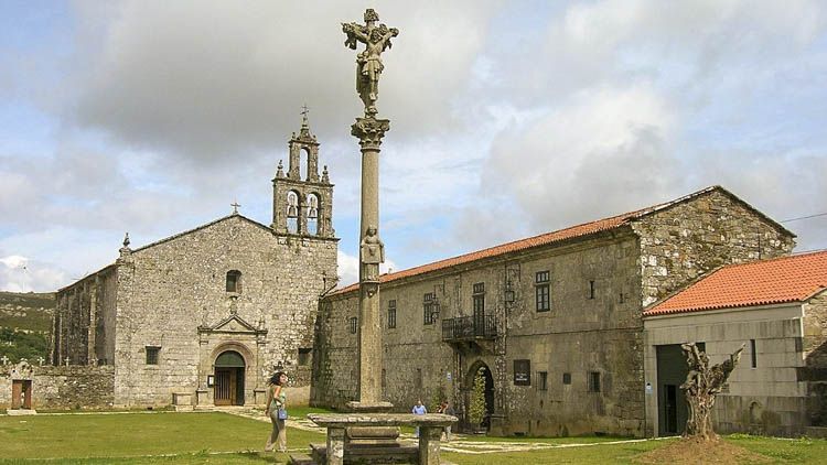 Vista de la Iglesia de Santa María de Aciverio