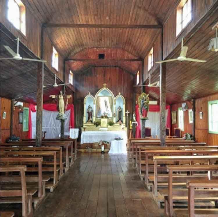 Vista del interior de la Capilla Virgen de Czestochowa