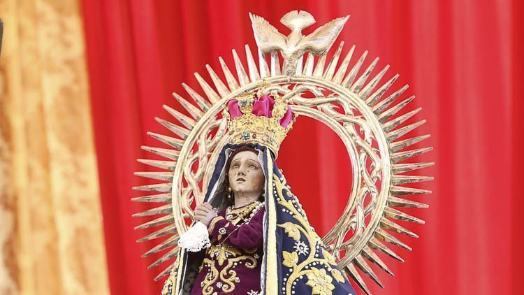 imagen de la Virgen de los Dolores de Soriano, patrona de Querétaro, tallada en madera policromada, venerada en el Santuario de Colón desde el siglo XVIII
