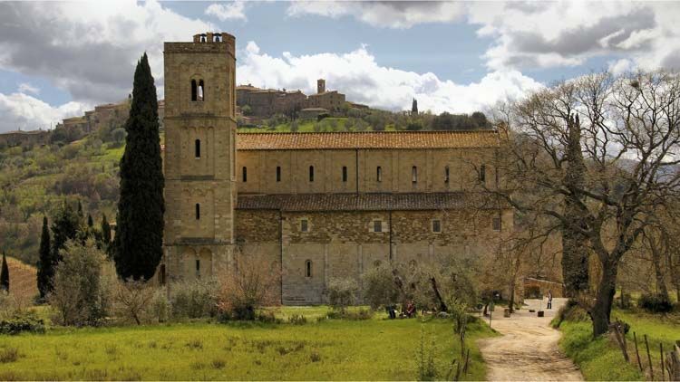 Abadias Benedictinas italianas: Sant'Antino - Crédito Licht Schatten Sucher