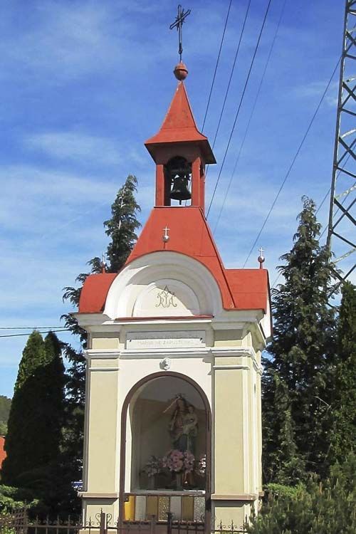 ERMITA CON CAMPANARIO