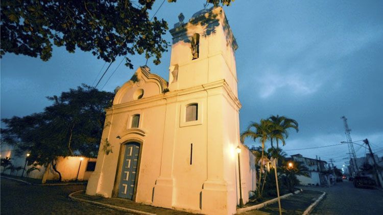 igrejas de cabo frio Brasil