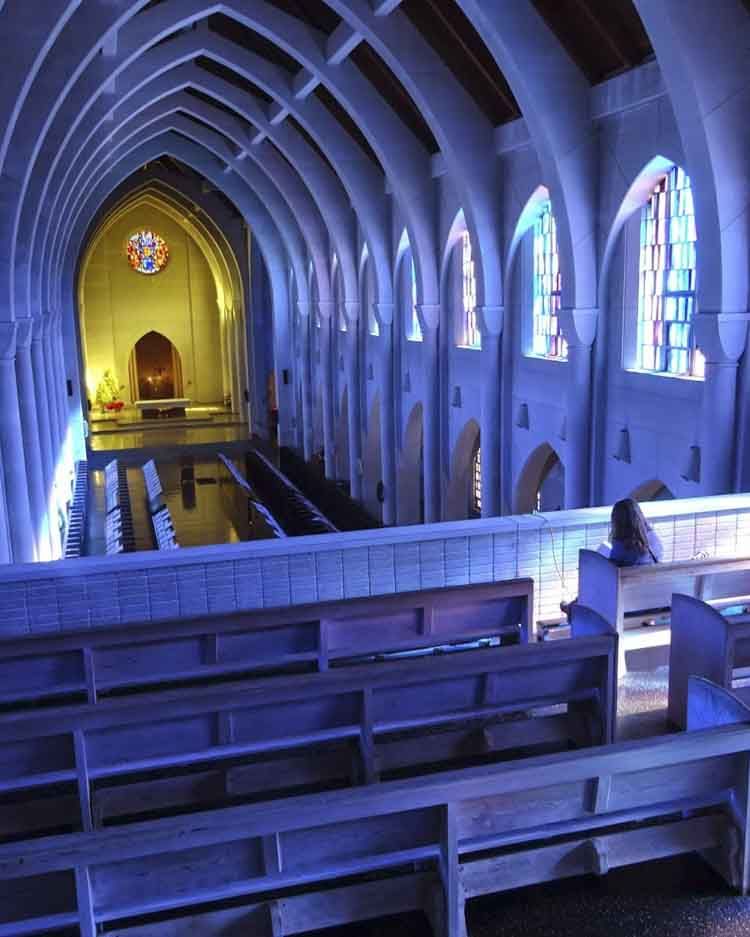 Interior del templo del Monasterio del Espíritu Santo en Conyers, Georgia