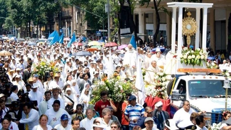 El jueves de Corpus Christi es una tradición cristiana que, en México, ha tenido un arraigo particular. Aquí te contamos sobre el Día de las Mulas.