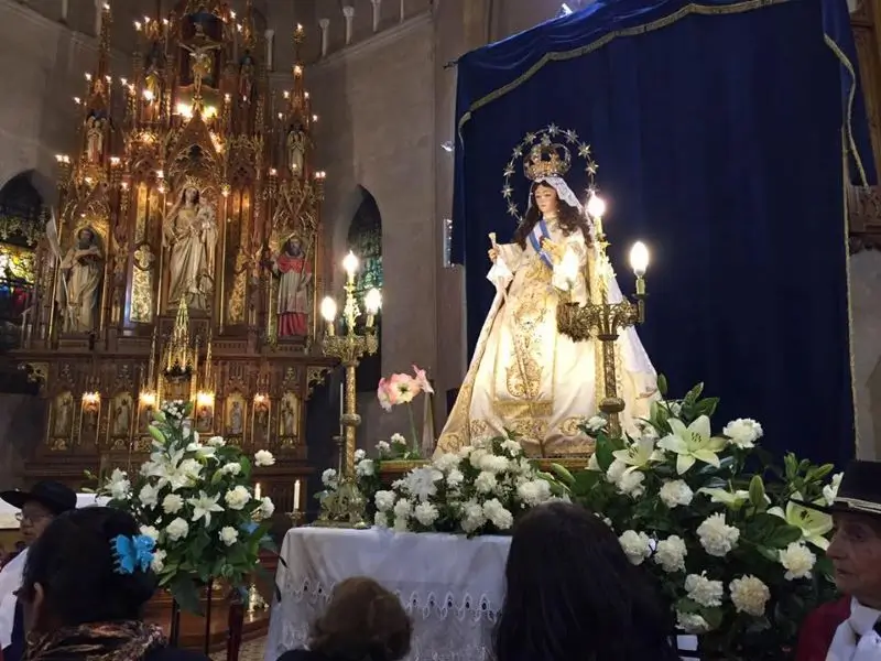 La imagen procesional de La Merced en el retablo mayor de este templo en la Ciudad de Salta