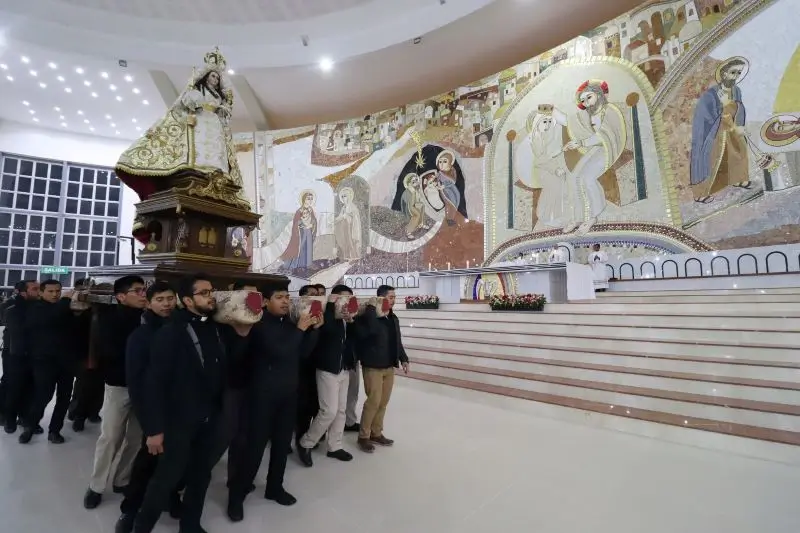 La imagen de la Virgen de Chapi dentro del nuevo Santuario