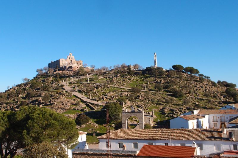 Vista general de la Basílica y Real Santuario de Nuestra Señora de la Cabeza · Autor Veinticuatro de Jahén turismo en andalucía