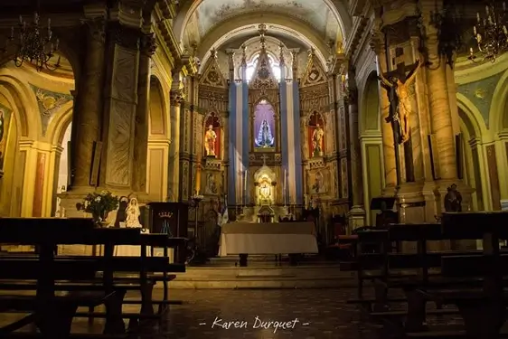 Altar principal de la Catedral de Rio Cuarto donde se venera la imagen de la Virgen de la Concepción