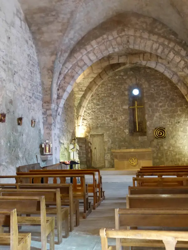 La iglesia de Saint-Christophe el Castillo de La Couvertoirade Orden del temple templario