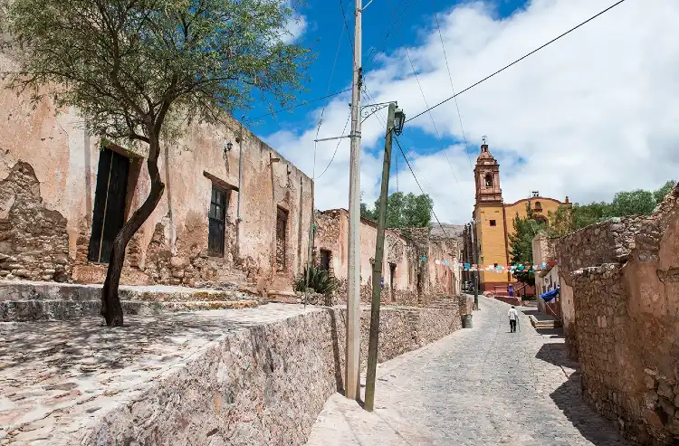 Cerro de San Pedro: Historia y Fe en el Corazón de San Luis