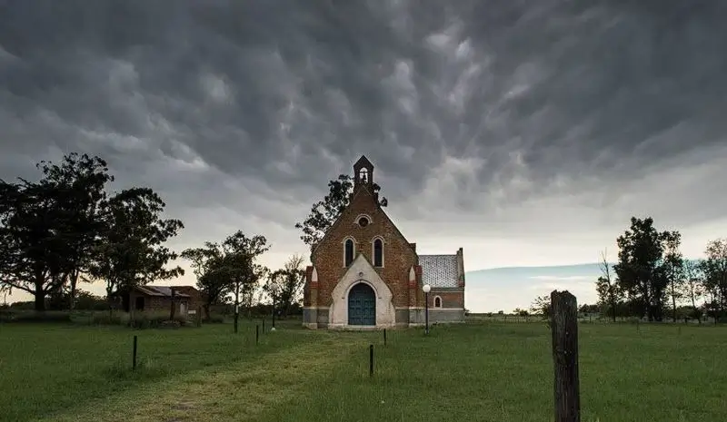 Capilla Bonaerense del pueblo De Bary · Crédito Natalia Valeri