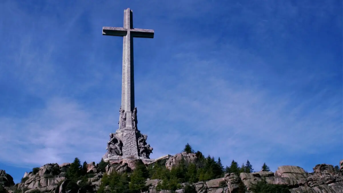 Qué esconde la Basílica de la Santa Cruz en el Valle de los Caídos