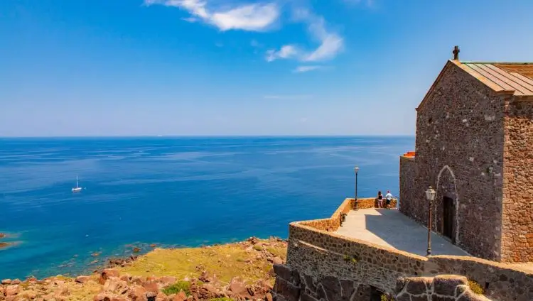 rutas religiosas cerdeña: imagen es la Concatedral de San Antonio Abad (Cattedrale di Sant'Antonio Abate), ubicada en Castelsardo